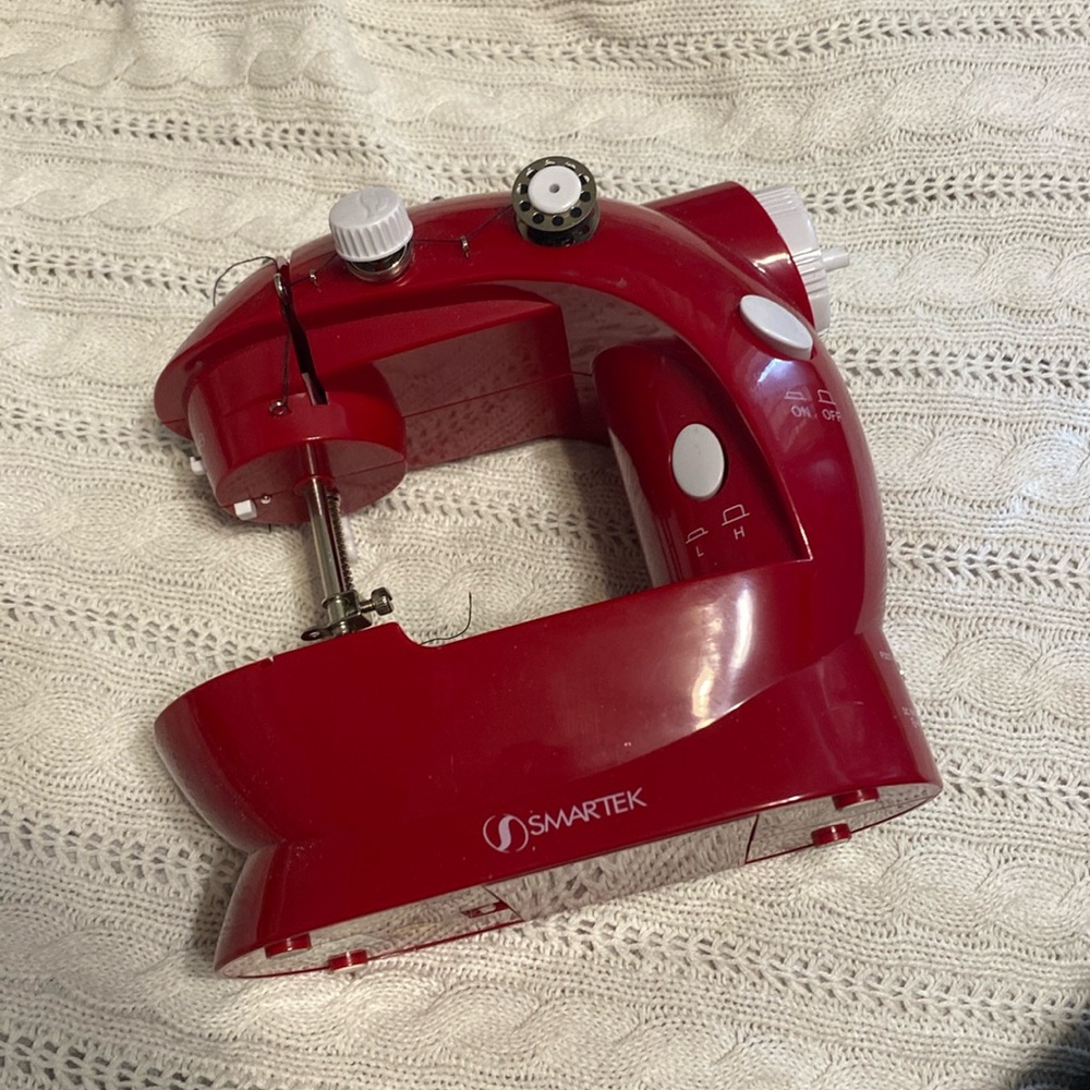 Smartek Mini Sewing Machine